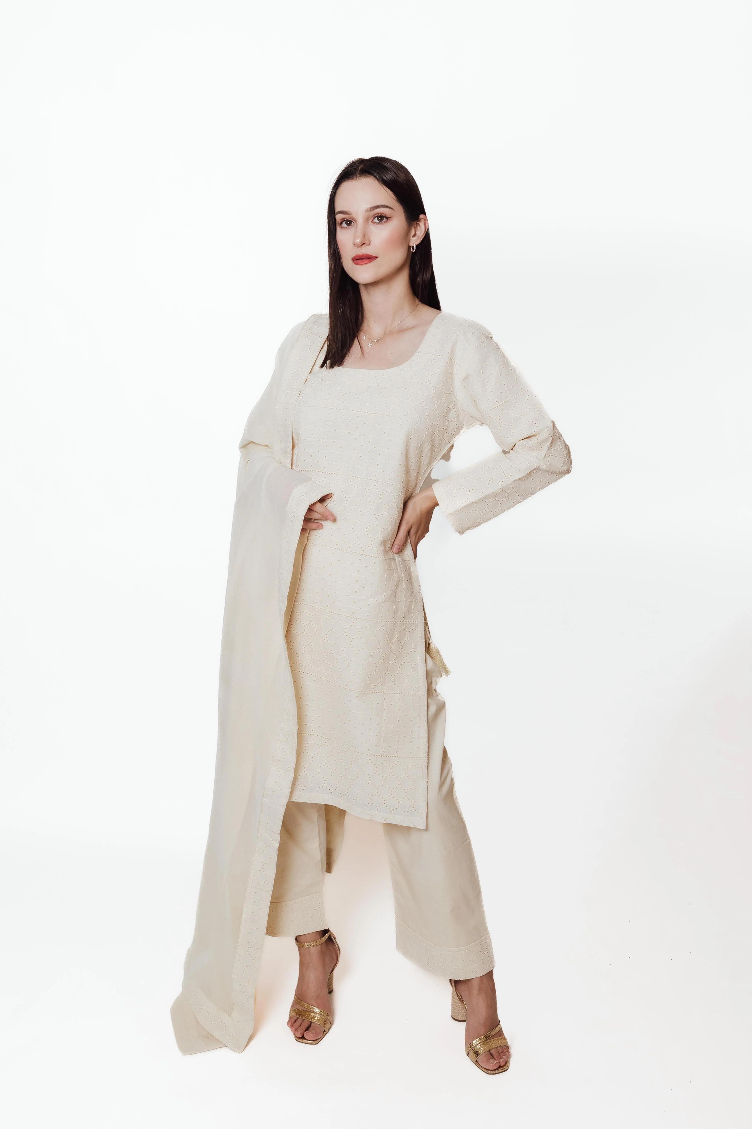 Zara Off-White Salwar Kameez Set with Eyelet Embroidery - Image 2