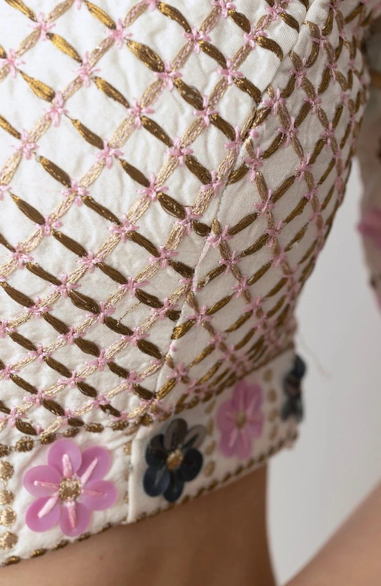 White Lehenga Choli With Hand Embroidery - Image 3
