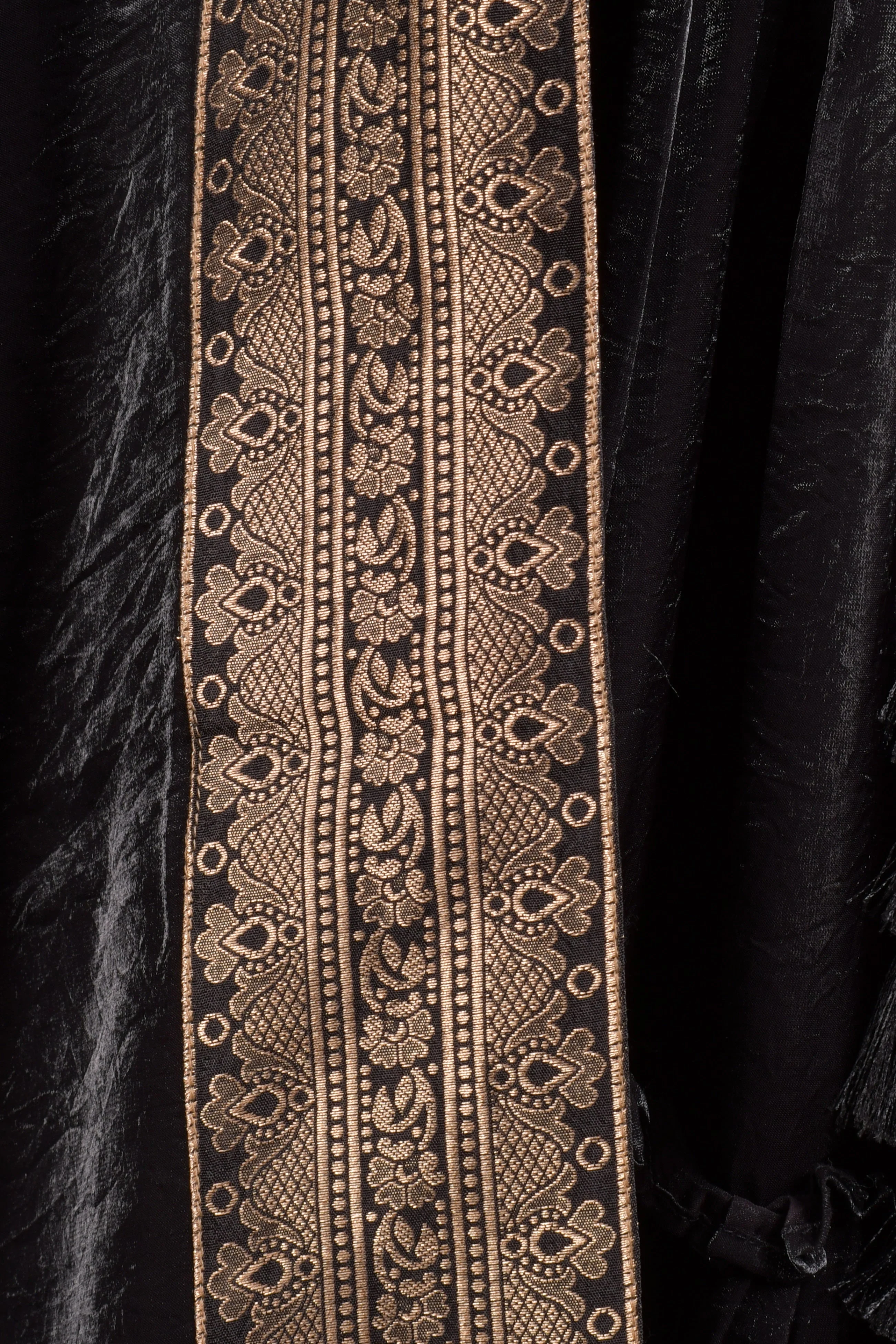 Black V-Neck Tiered Lehenga Choli Set - Image 6