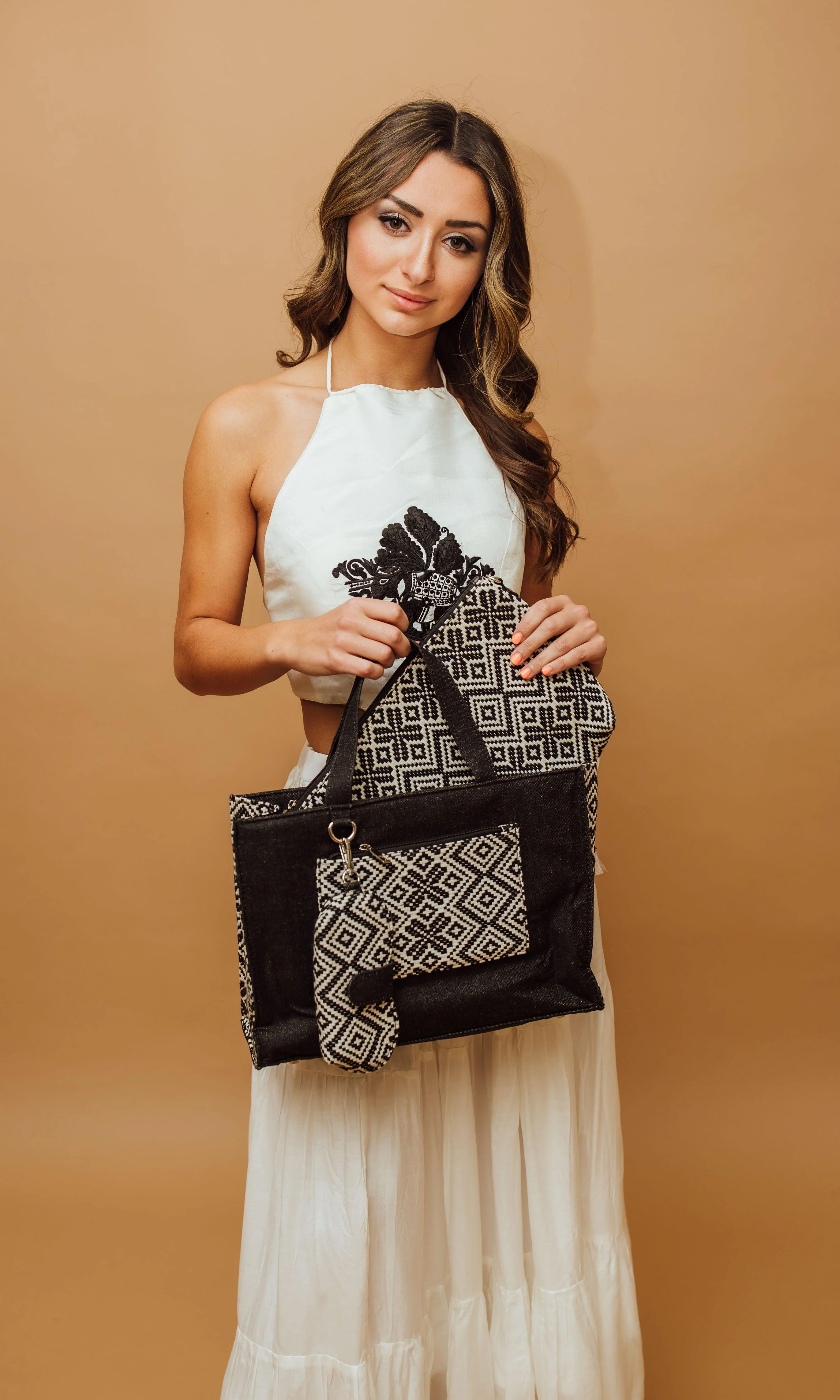 INAYA combo AB1066-Tote, Sling bag and Sunglasses