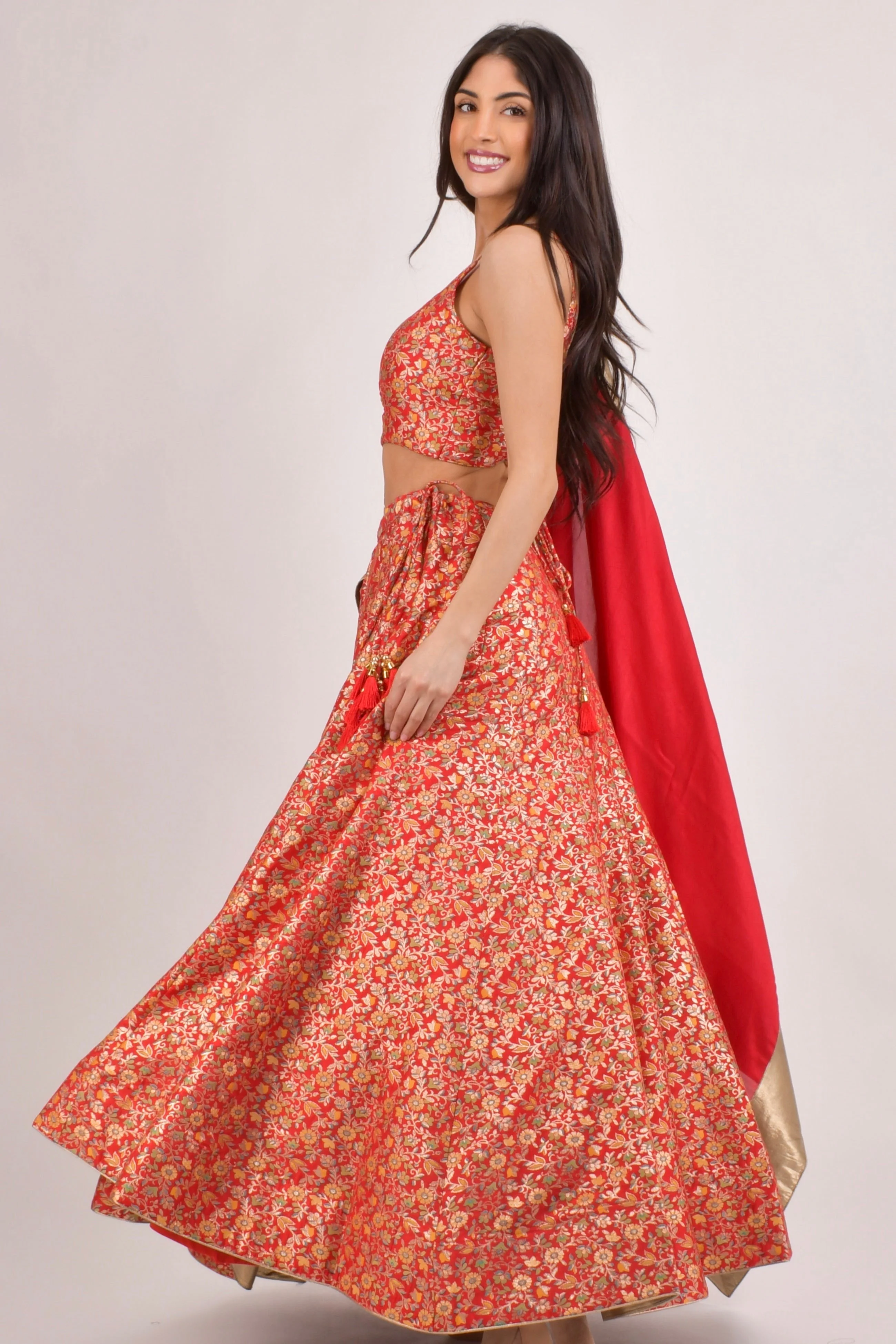 Red Jacquard Banarasi Lehenga Choli Set - Image 5