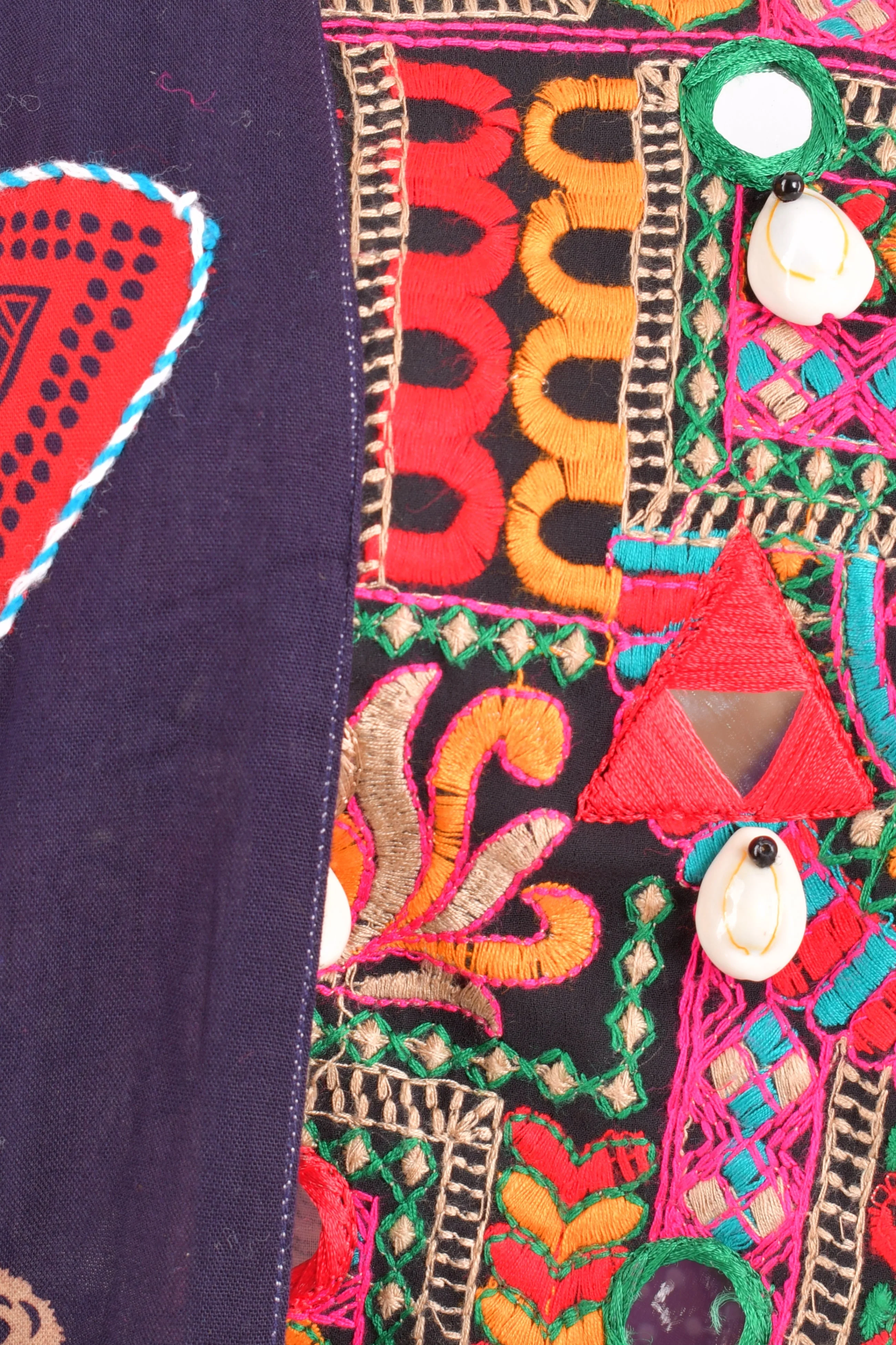 Ciao Embroidered Navratri Chaniya Choli - Image 3