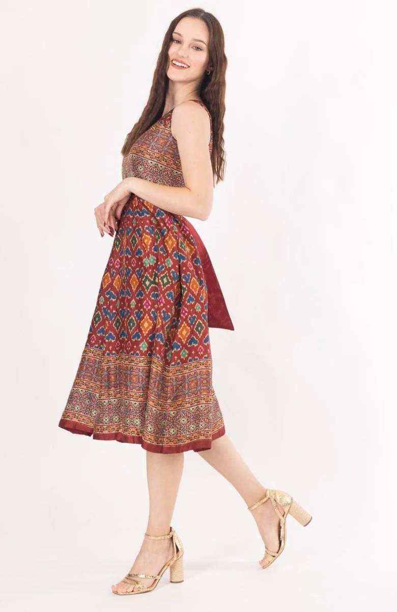 Maroon Midi Dress with Embroidered Belt - Image 4