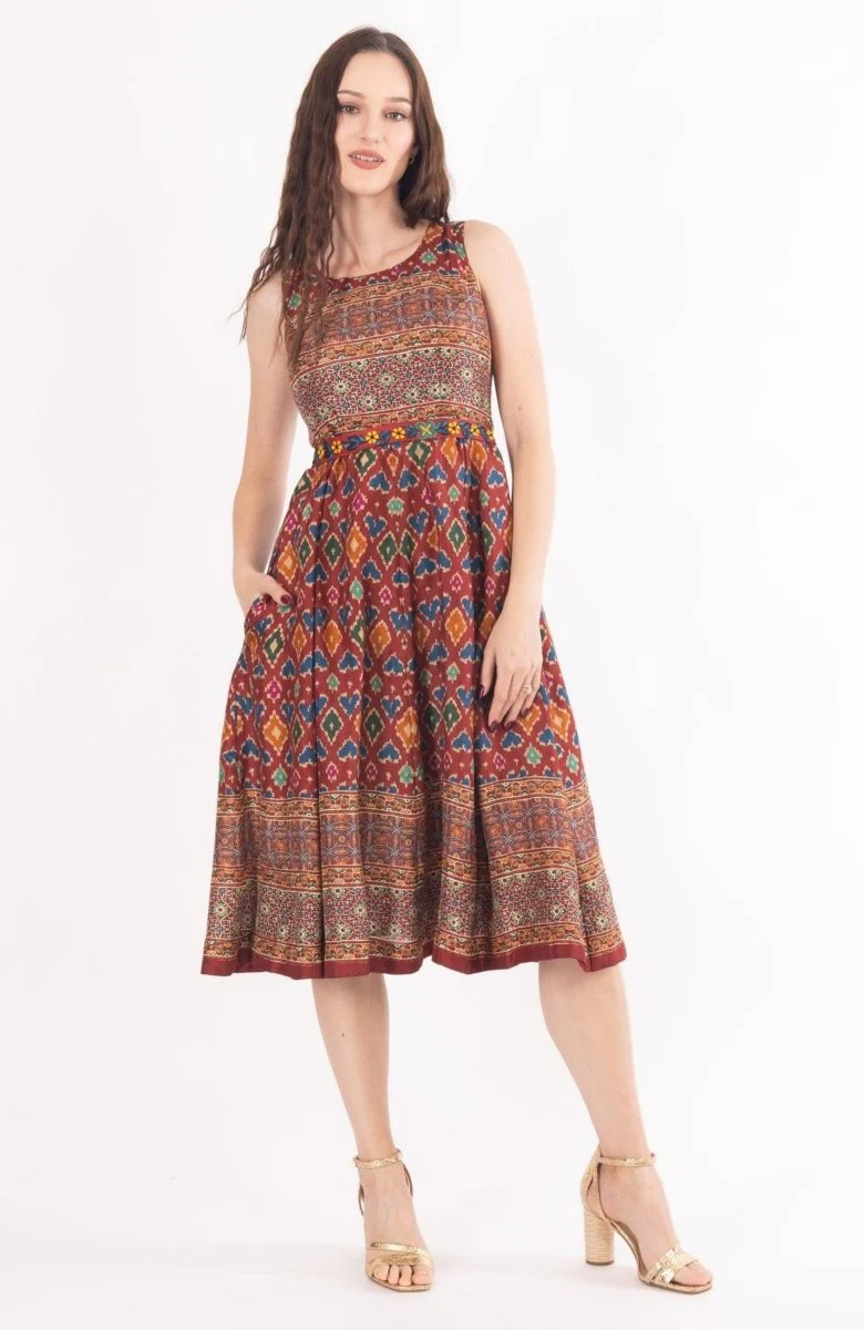 Maroon Midi Dress with Embroidered Belt - Image 7