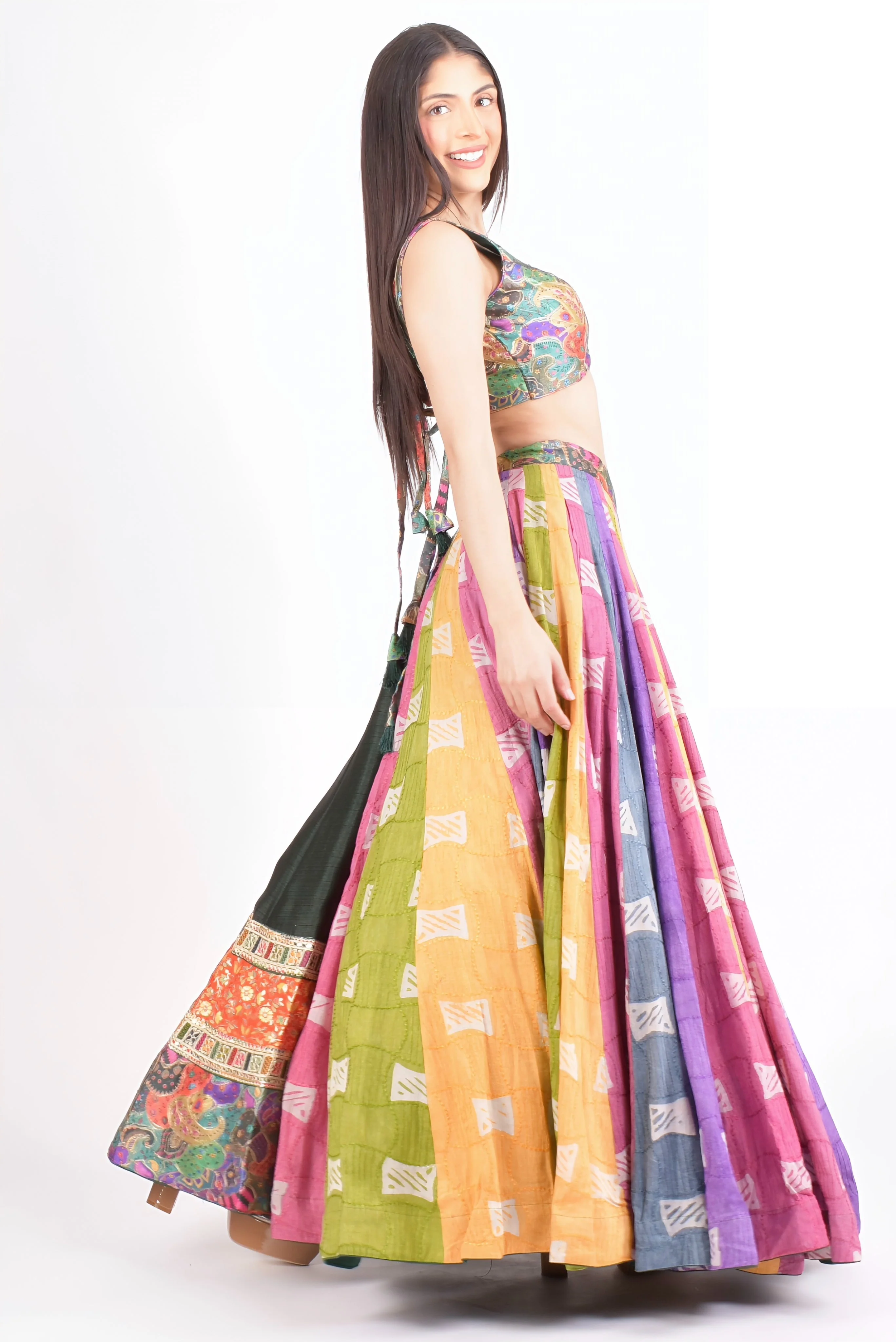 Mul Cotton Full Flare Multi color Chaniya Choli - Image 3
