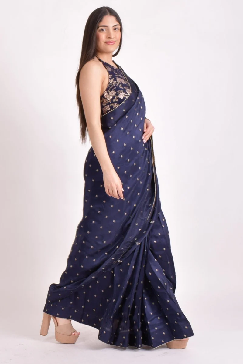 Navy Jacquard Floral Pre-Pleated Saree - Image 6