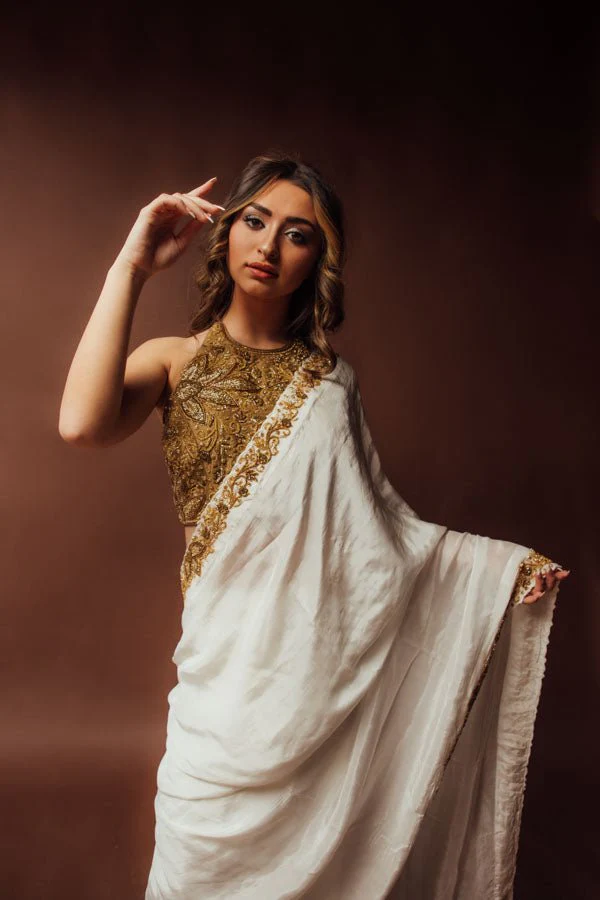 Off White Zardoshi & Cutdana Hand Embroidered Silk Saree With Blouse - Image 3