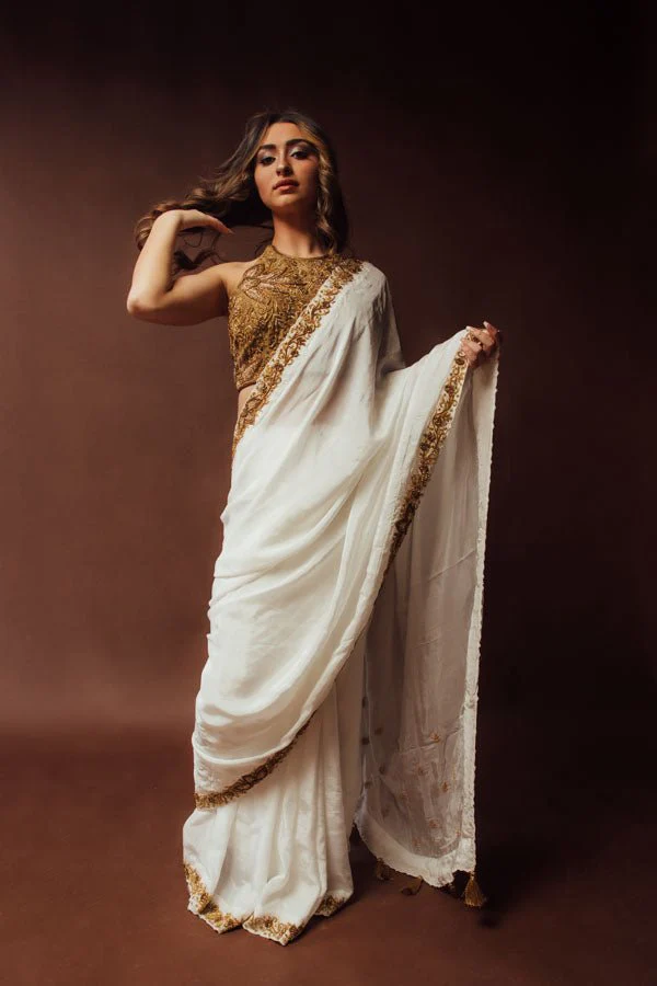 Off White Zardoshi & Cutdana Hand Embroidered Silk Saree With Blouse - Image 4