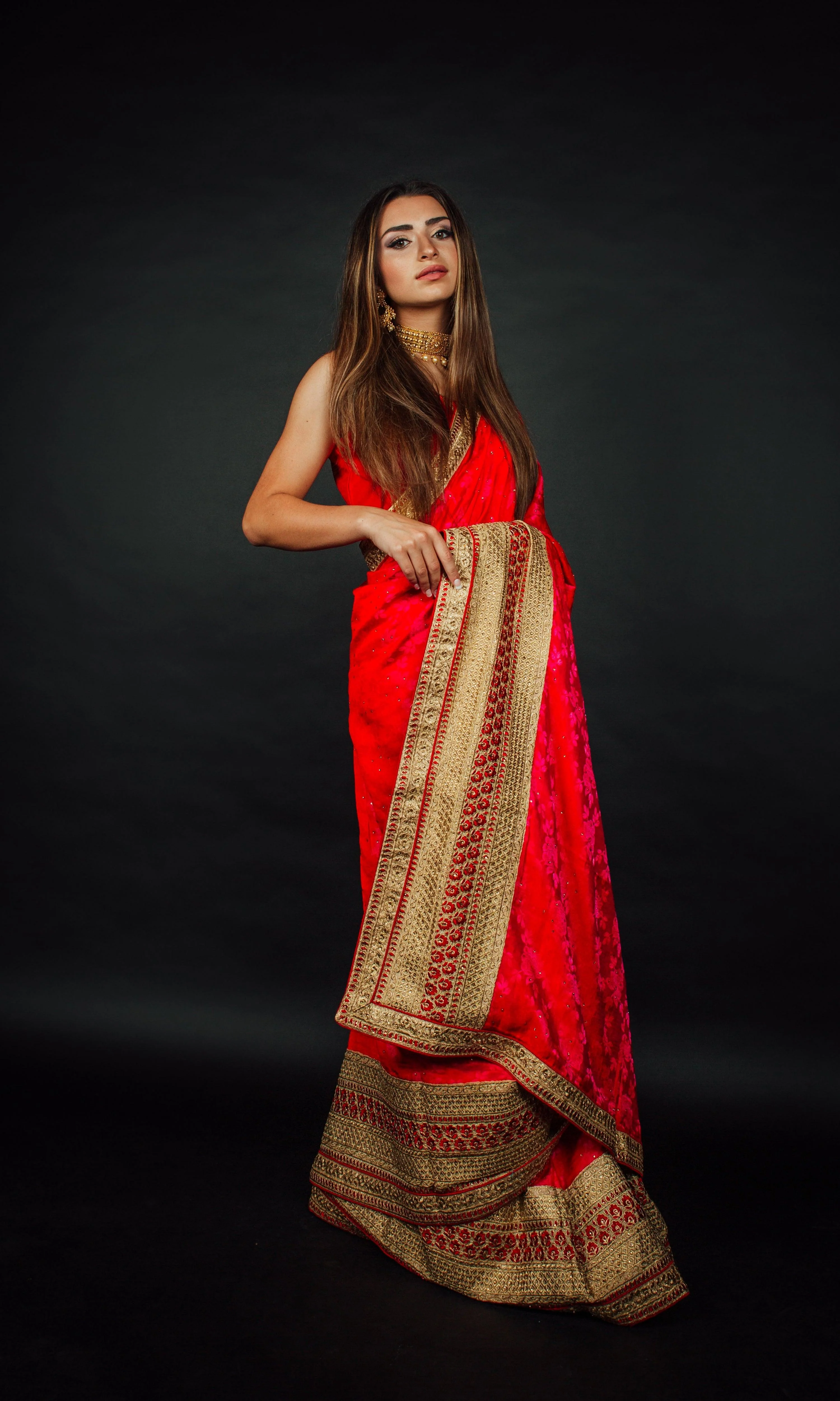 Red Banarasi Silk Saree With Blouse - Image 3