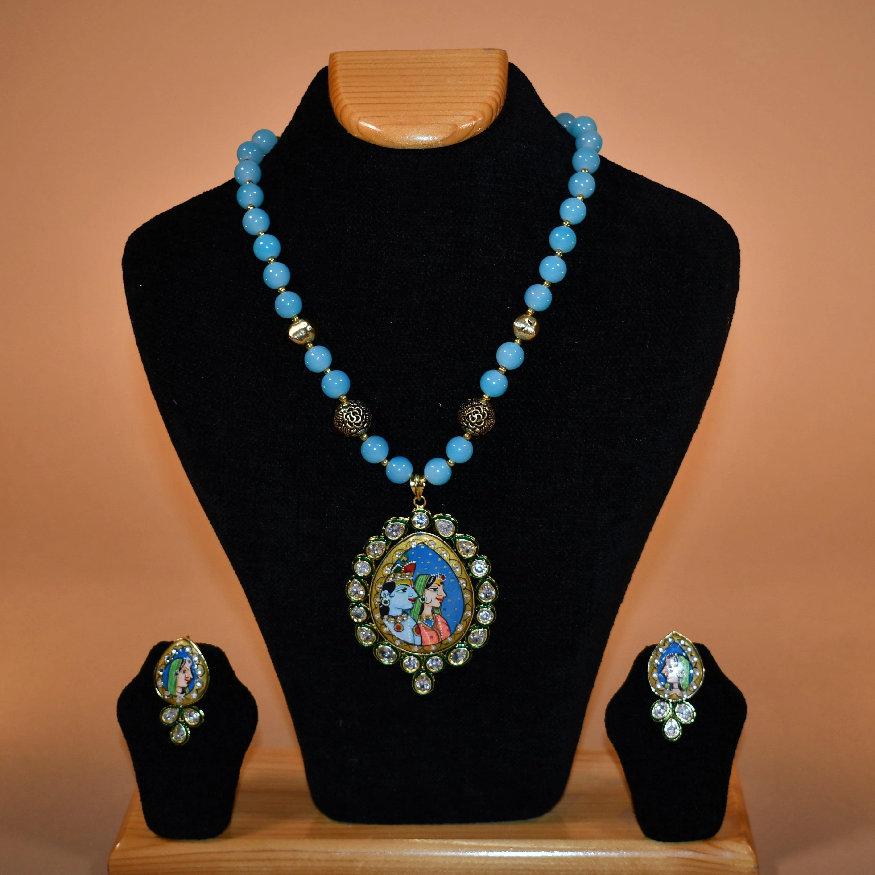 Heritage Blue Necklace Set